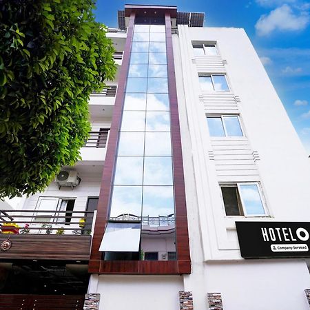 Super Hotel O Blw Kakarmatta Near Banaras Junction فاراناسي المظهر الخارجي الصورة