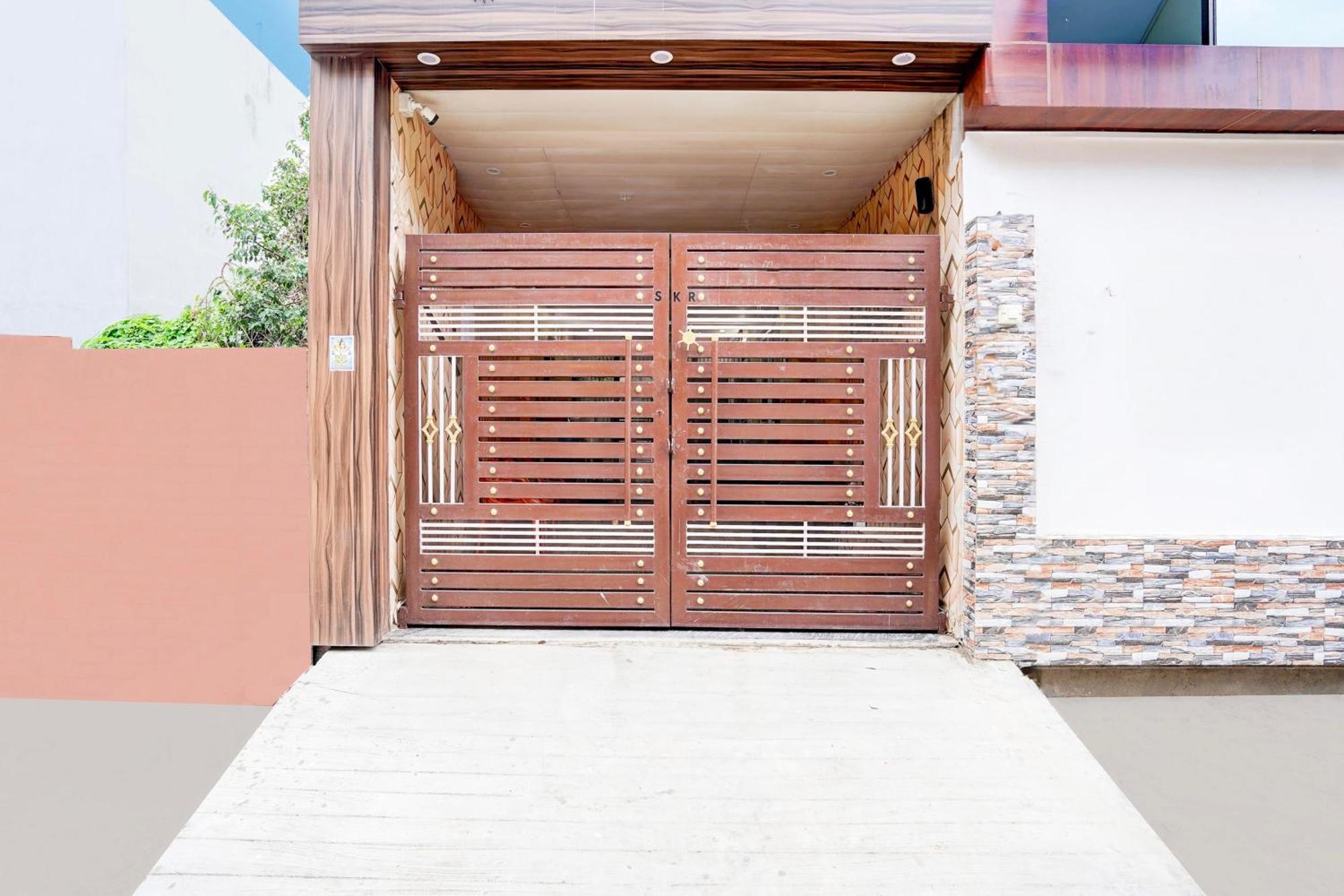 Super Hotel O Blw Kakarmatta Near Banaras Junction فاراناسي المظهر الخارجي الصورة