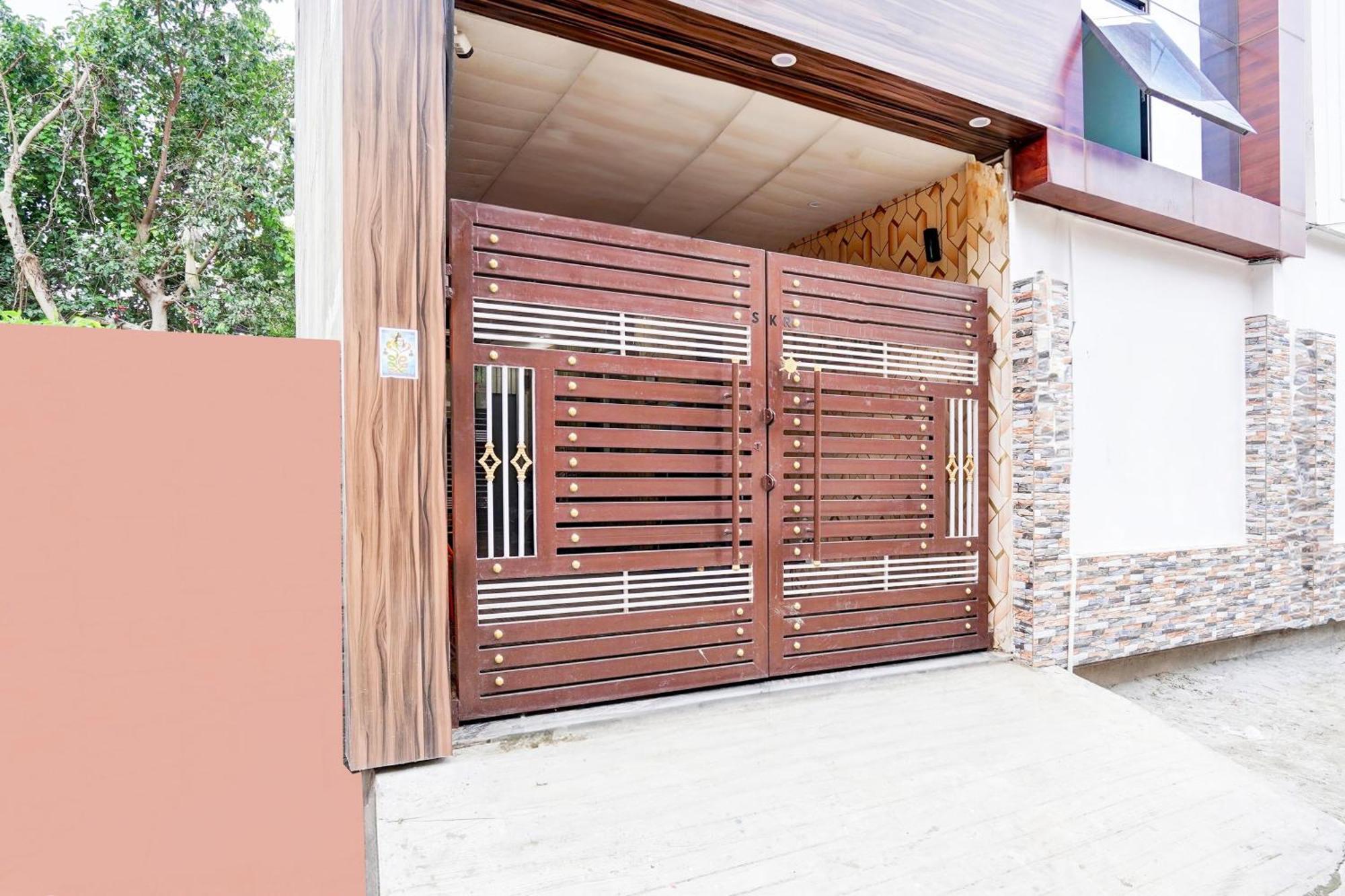 Super Hotel O Blw Kakarmatta Near Banaras Junction فاراناسي المظهر الخارجي الصورة