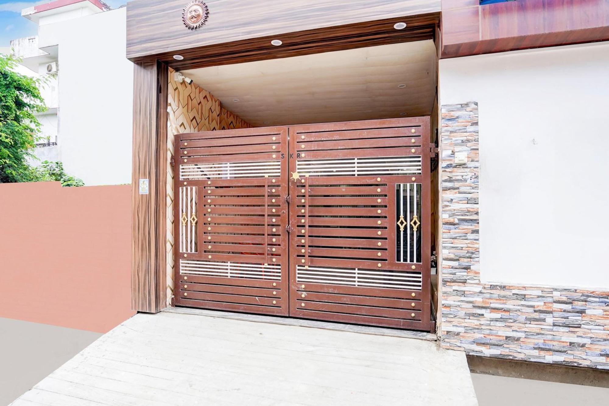 Super Hotel O Blw Kakarmatta Near Banaras Junction فاراناسي المظهر الخارجي الصورة