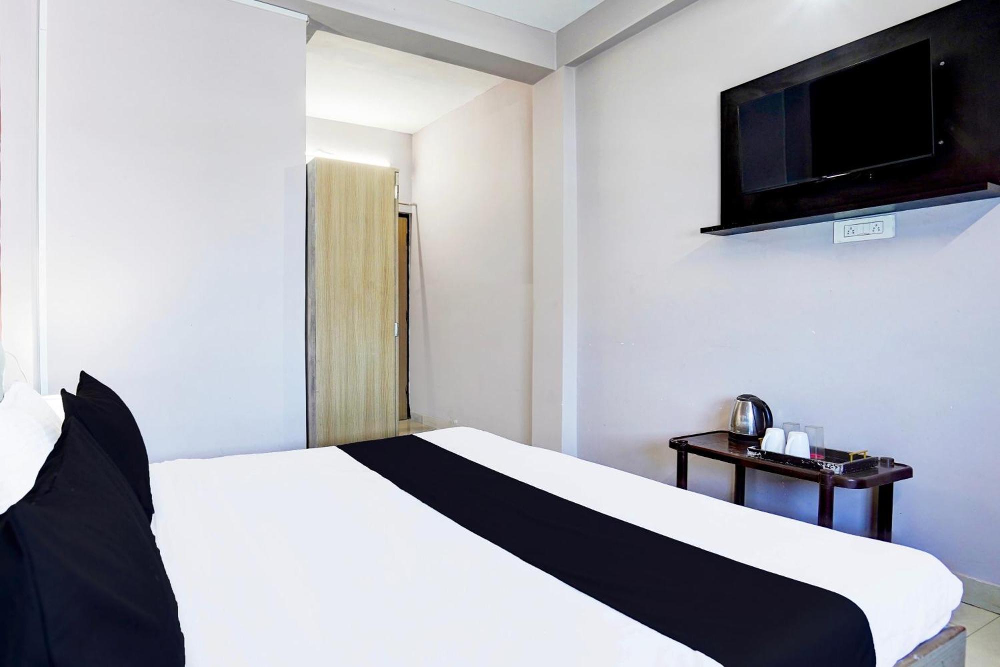 Super Hotel O Blw Kakarmatta Near Banaras Junction فاراناسي المظهر الخارجي الصورة