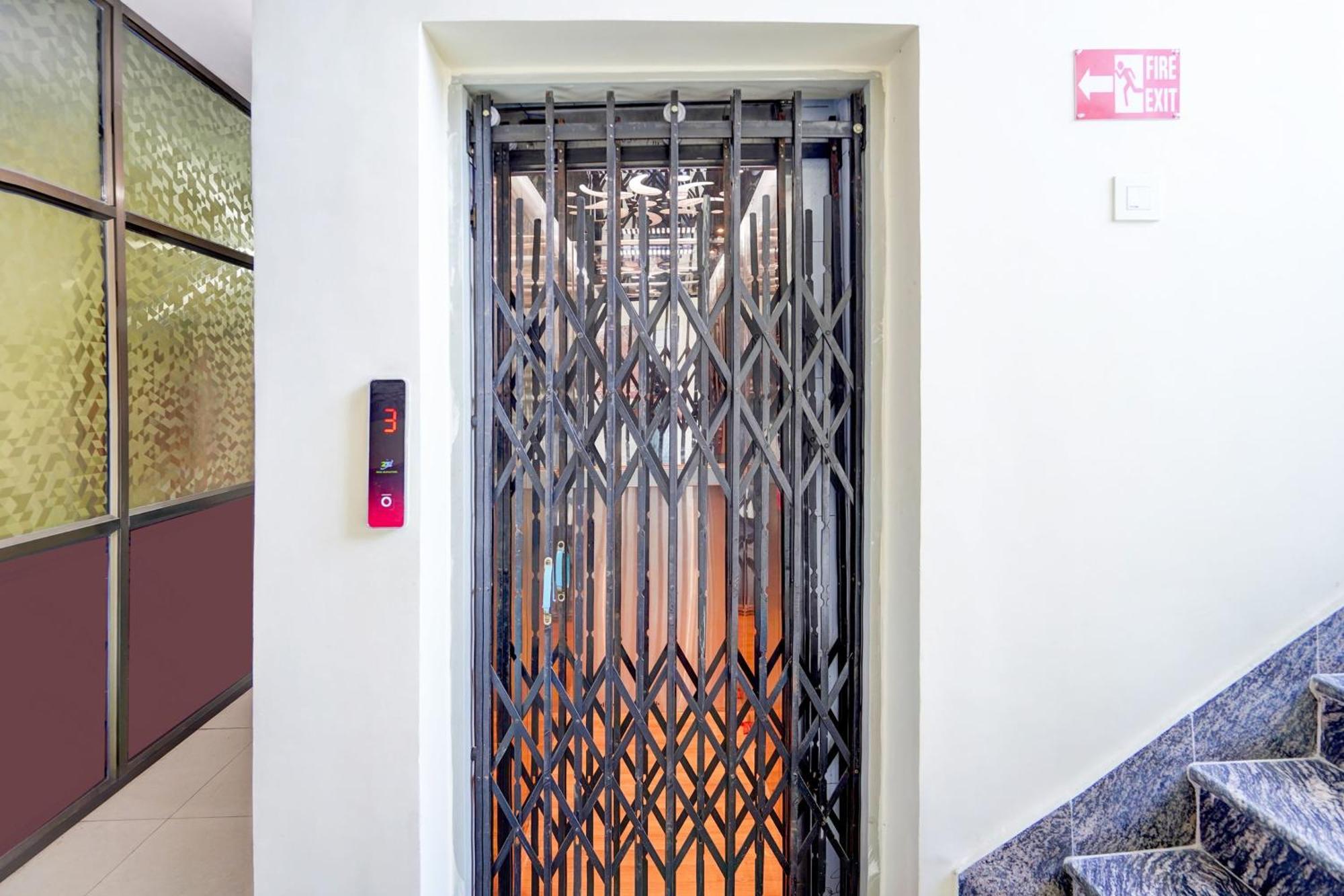 Super Hotel O Blw Kakarmatta Near Banaras Junction فاراناسي المظهر الخارجي الصورة