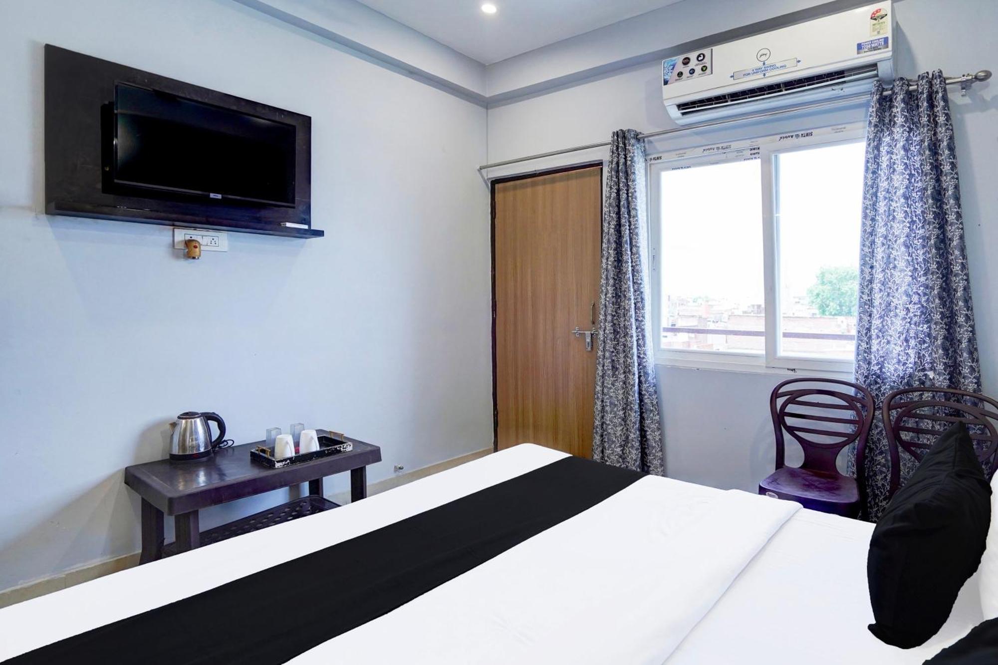 Super Hotel O Blw Kakarmatta Near Banaras Junction فاراناسي المظهر الخارجي الصورة